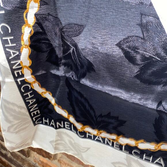 CHANEL Vintage Silk Ivory Black Chain Floral Square Scarf Women's - Picture 7 of 8